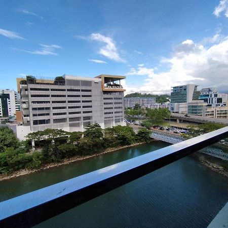 Restary Black Pink Loft: Imago Mall KK City 3BR Apartment Kota Kinabalu Exterior photo